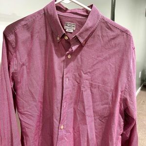 Barely worn Men’s JCREW dress shirt. Red/White Sizw Large